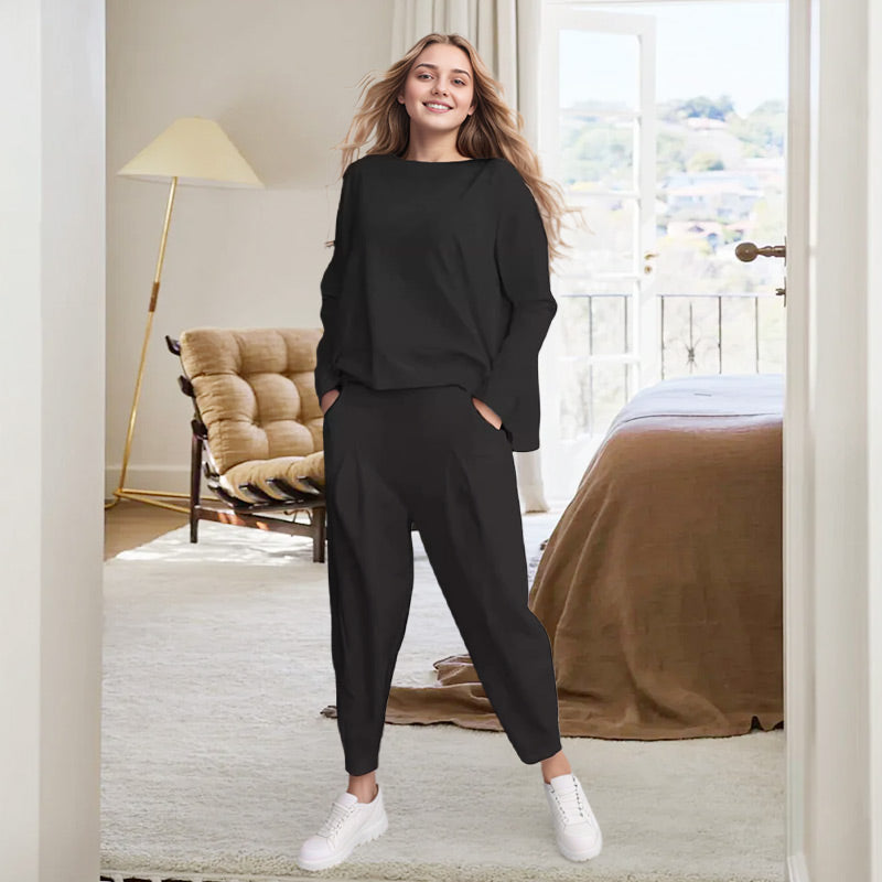 Round-Neck Long-Sleeved Top ＆ Pants 2-Piece Set | Wrinkle-Free & Breathable |