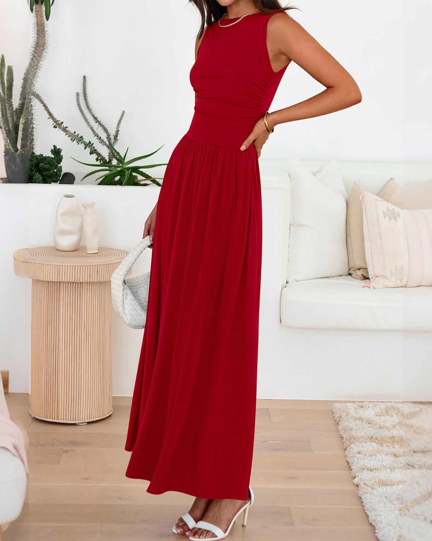 👑Hot Sale 49% OFF💃Women's Solid Color Sleeveless Waist Pleated Design Dress with Pockets