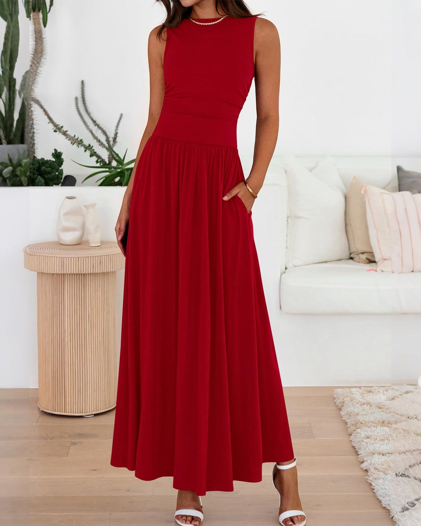 👑Hot Sale 49% OFF💃Women's Solid Color Sleeveless Waist Pleated Design Dress with Pockets