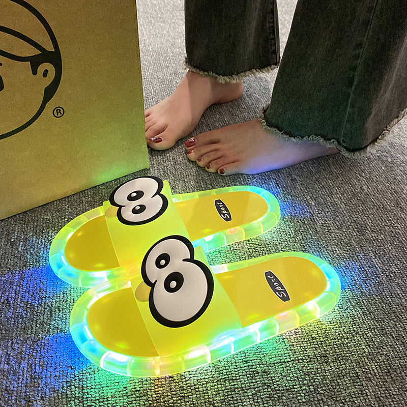 📢📢50% off!! ⏰👣Cute slippers with cartoon motifs that glow