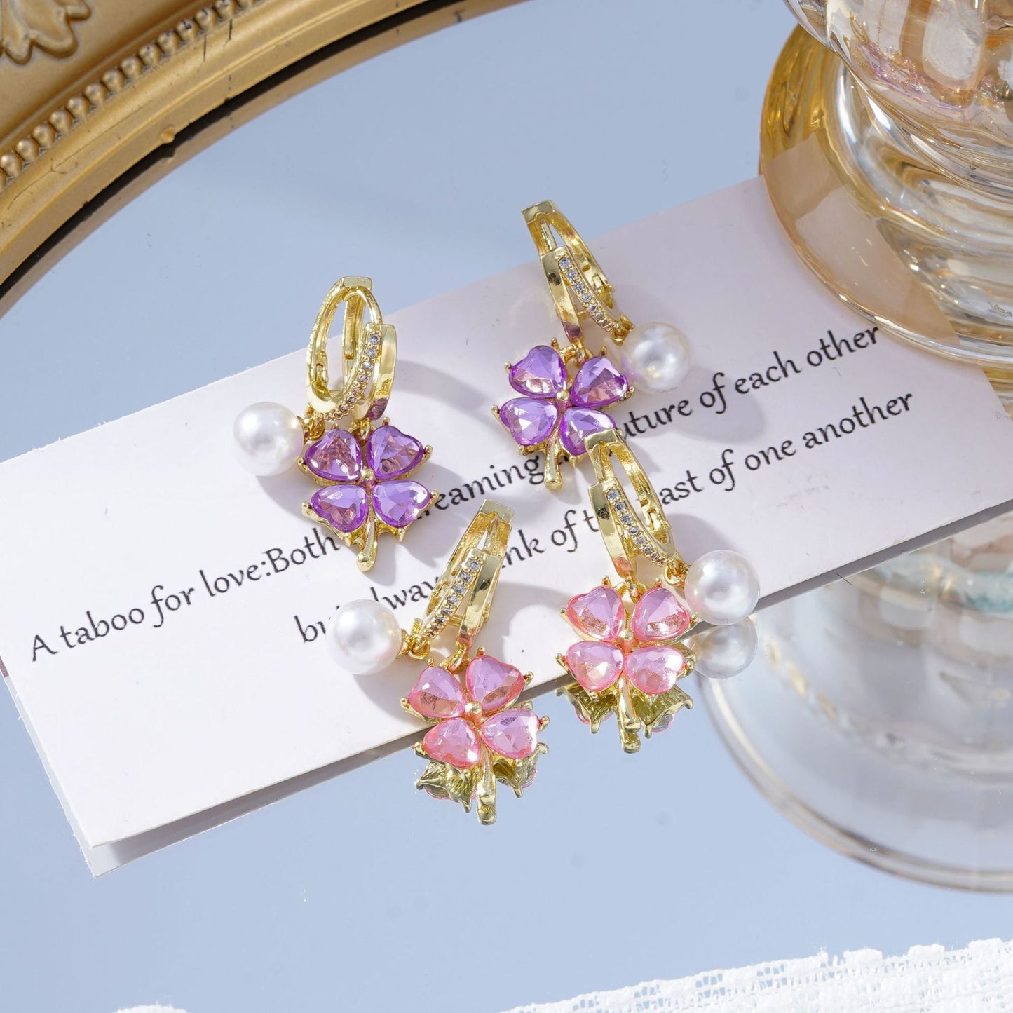 🌸Fashion crystal four-petal flower pearl earrings