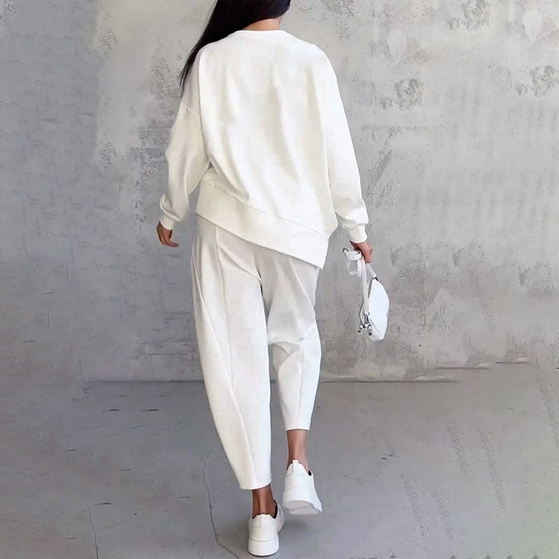Round-Neck Long-Sleeved Top ＆ Pants 2-Piece Set | Wrinkle-Free & Breathable |