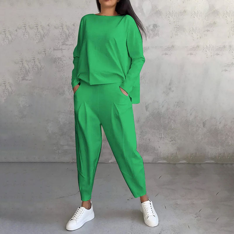 Round-Neck Long-Sleeved Top ＆ Pants 2-Piece Set | Wrinkle-Free & Breathable |