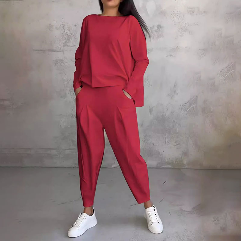 Round-Neck Long-Sleeved Top ＆ Pants 2-Piece Set | Wrinkle-Free & Breathable |