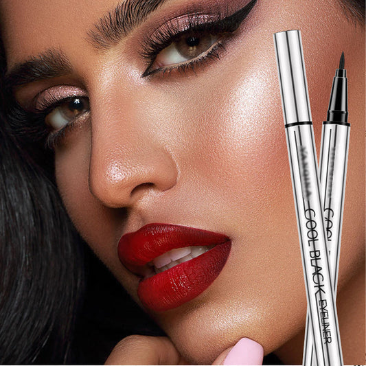 Waterproof, smudge-proof eyeliner – 👍Precise application, 24-hour intense black that won’t fade! ✨