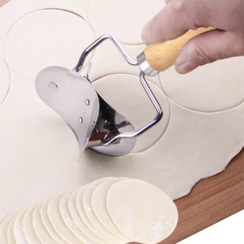 🥟 BUY 1 GET 1 FREE! 🔥 Stainless Steel Dumpling Wrapper Cutter – Sharp Precision Blade, Multi-Pastry Use & Easy Clean – Homemade Dumplings in Seconds ✨
